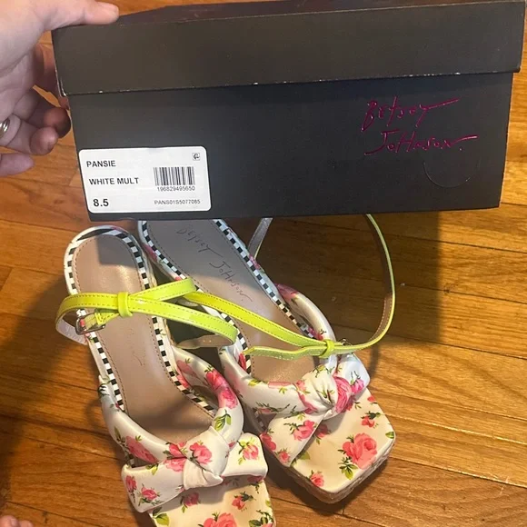 Betsey Johnson Floral Wedges - White and Pink - Picture 8 of 10